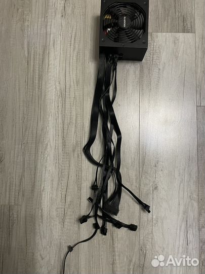 Бп 750Вт золотой с активным PFC