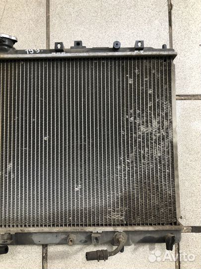 Радиатор охлаждения двигателя Mitsubishi Mirage V