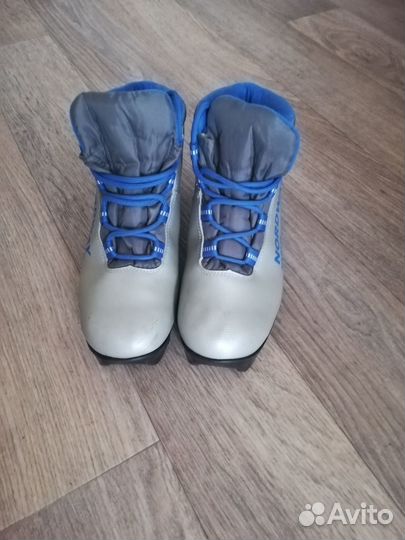 Лыжные ботинки размер 36