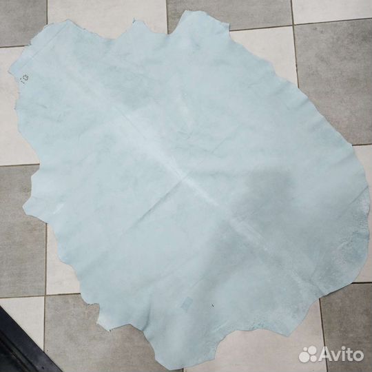 Целая шкура натуральной тонкой кожи 10.1 кв.фут