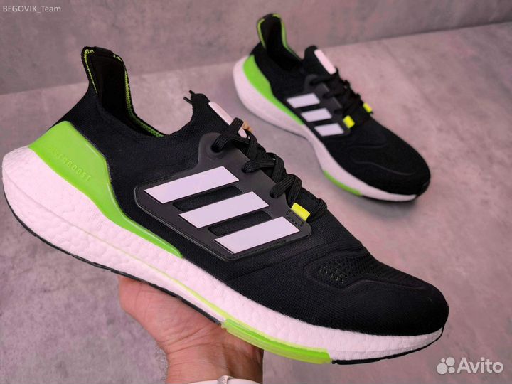 Беговые кроссовки adidas ultraboost 22