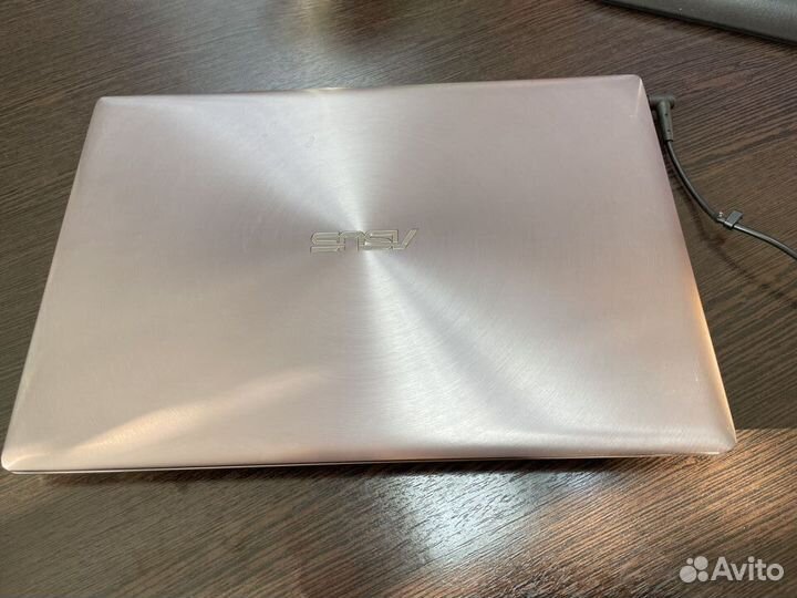 Ноутбук Asus модель UX303U