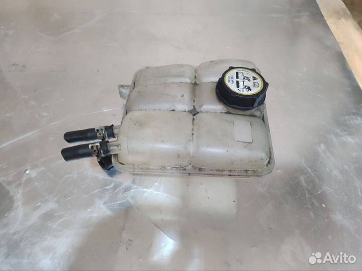 Бачок расширительный Ford Kuga 2008 3M5H8K218