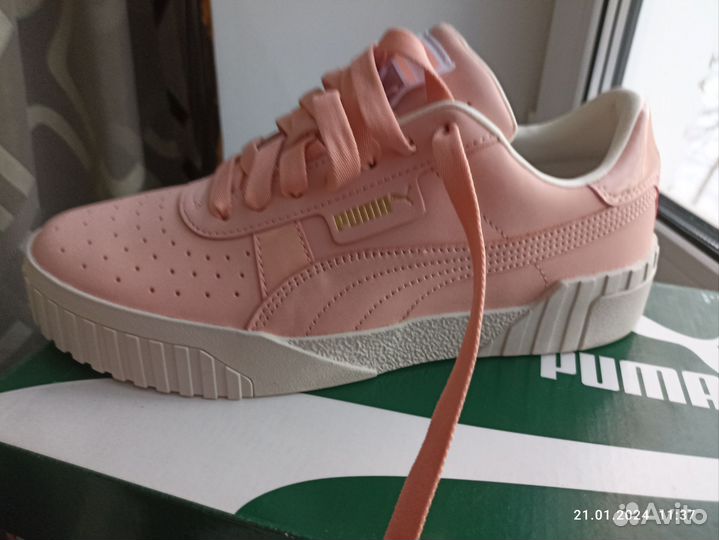 Кроссовки женские 40 размер