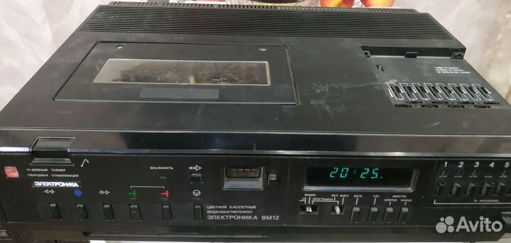 Видеомагнитофон вм12