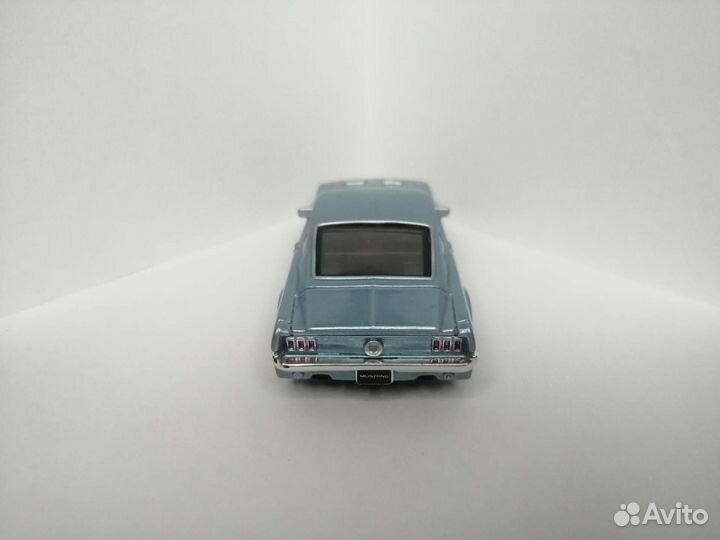 Модель 1/43 Ford Mustang