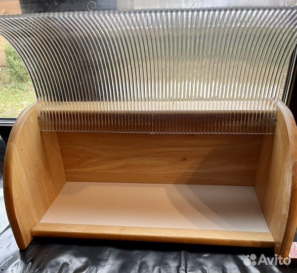 Хлебница деревянная новая, Италия