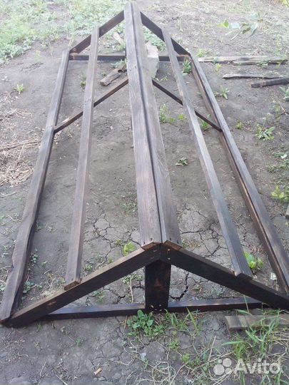 Садовые качели из дерева