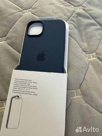 Оригинальный чехол на iPhone 15 plus