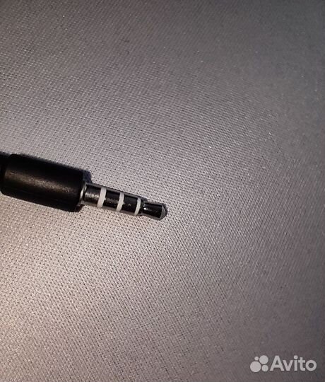 Проводные наушники