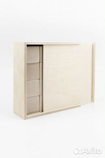 Коробка деревянная подарочная