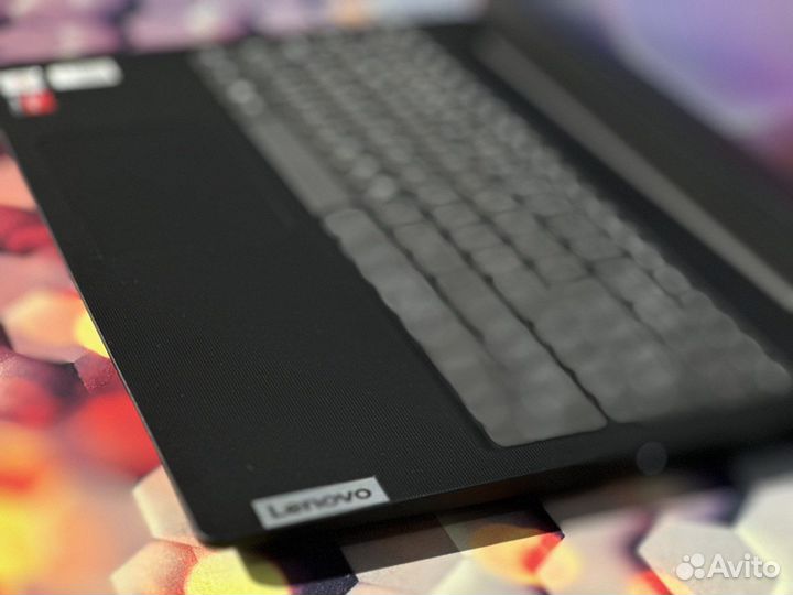 Ноутбук Lenovo DDR5 8GB