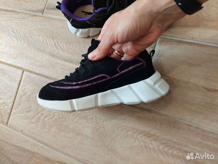 Кроссовки для девочки 32 размер