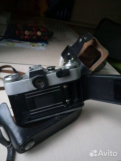 Объектив Гелиос 44-2 и фотоаппарат Зенит Е