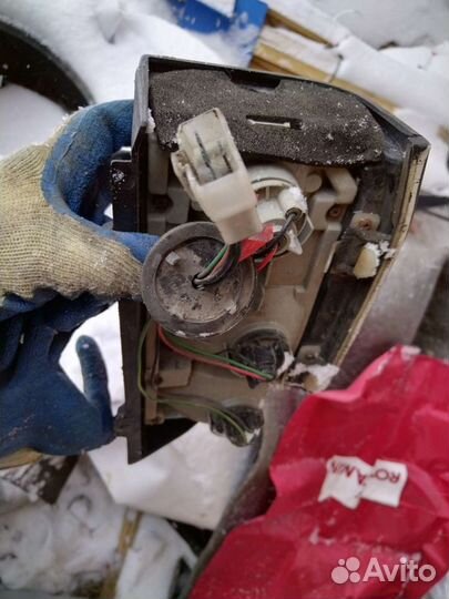 Фонарь задний микроавтобус мазда