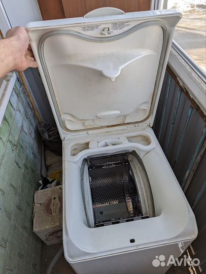 Стиральная машина с вертикальной загрузкой