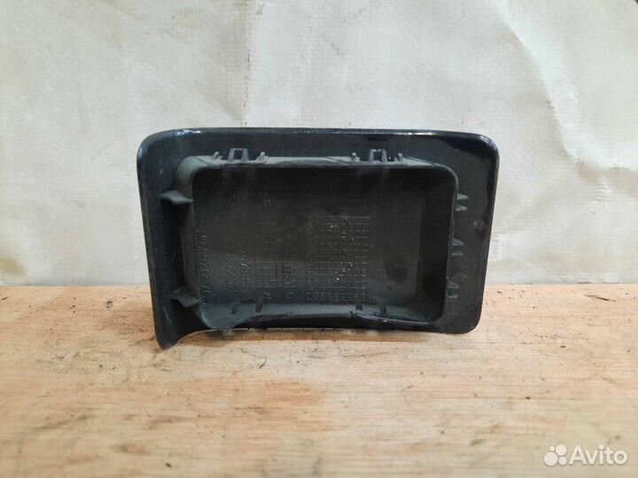 Заглушка полки багажника Mercedes-Benz E-Class