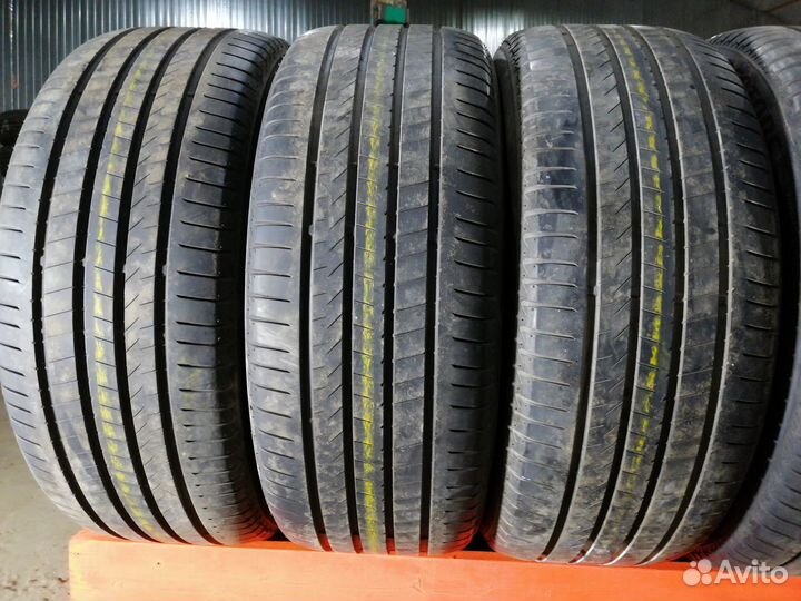 Bridgestone Alenza 001 285/45 R22