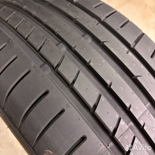 Leao Nova-Force Acro 275/35 R20 102Y