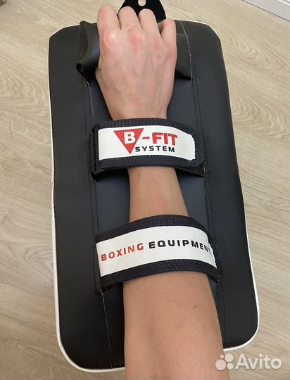 Макивара BAX(наручная, лапа)