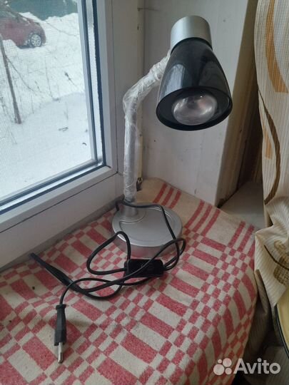 Светильники и настольные лампы