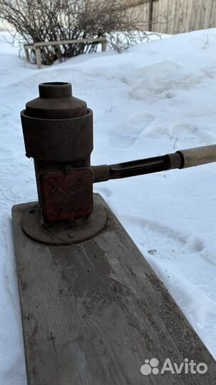 Сепаратор для молока ручной