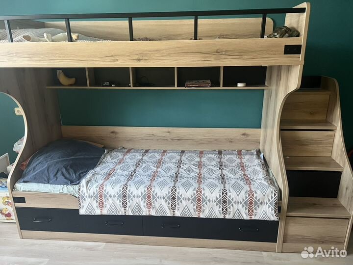 Двухярусная кровать
