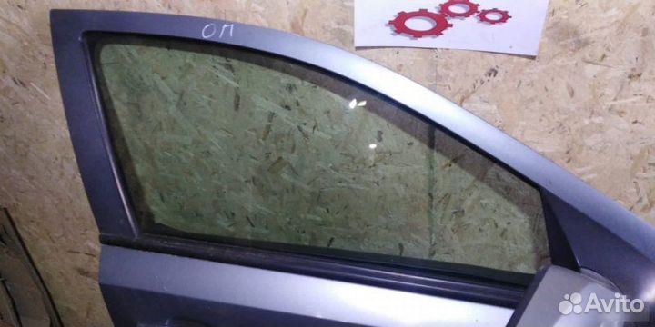 Стекло двери переднее правое Opel Astra H