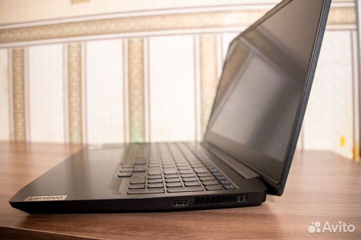 Игровой ноутбук Lenovo Ideapad Gaming 3 15IMH05