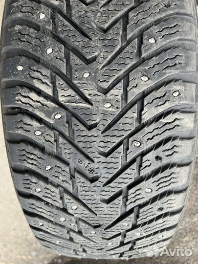 Nokian Tyres Hakkapeliitta 8 SUV 235/55 R18 104T