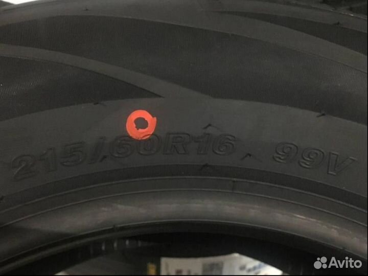 Westlake Zuper Eco Z-107 215/60 R16 99V