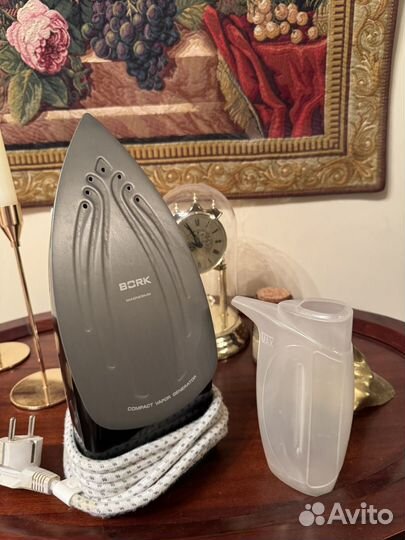 Утюг Bork 1602