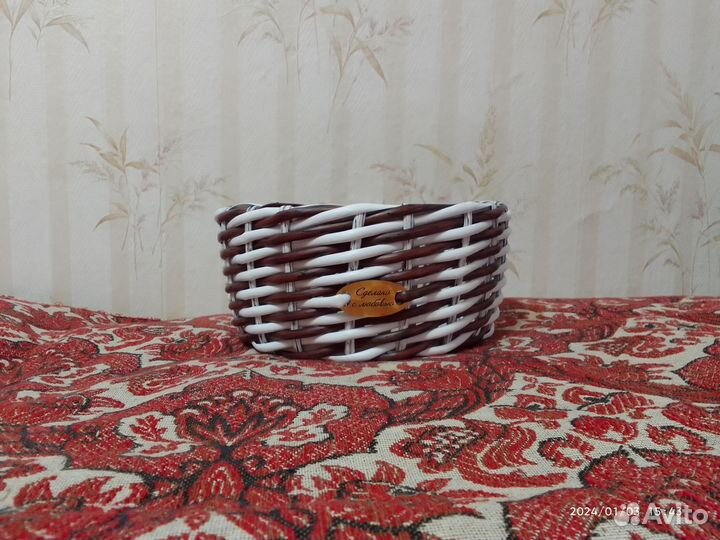 Корзинка из ротанга диаметр 24, высота 11 см