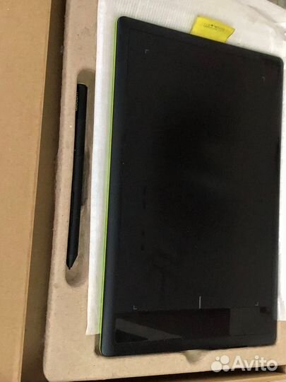 Графический планшет Б/У One by wacom. Medium