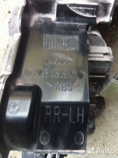 Замок задней двери Jaguar XJ X350, X358