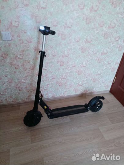 Продам электросамокат