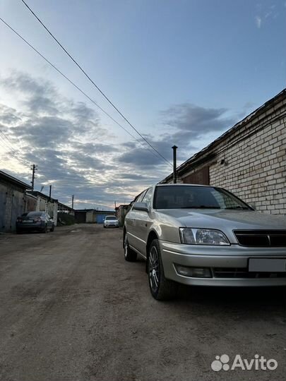 Toyota Camry 2.0 AT, 1984, 340 600 км