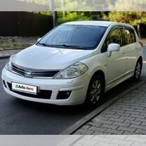 Nissan Tiida 1.6 AT, 2011, 140 390 км, с пробегом, цена 970 000 руб.