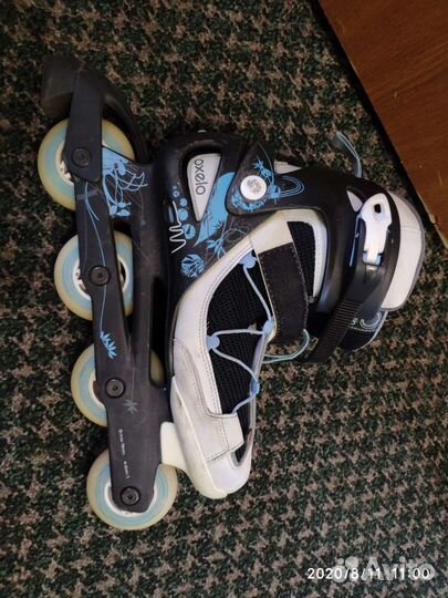 Роликовые коньки