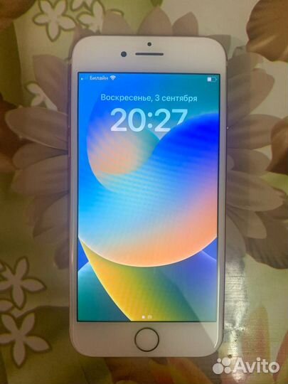 Телефон iPhone 8 64 gb