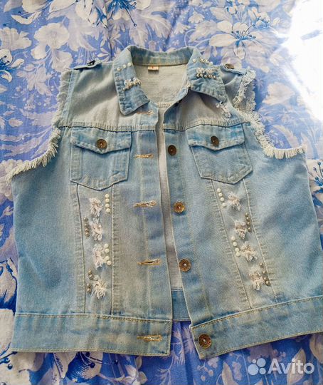 Джинсовая жилетка