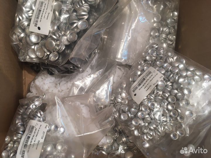 Пуговицы под обтяжку