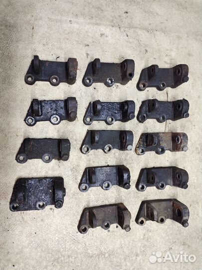 Кронштейн генератора змз 405 406