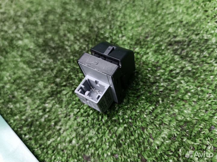 Кнопка стеклоподъемника Audi A4 B8 cdhb 2008
