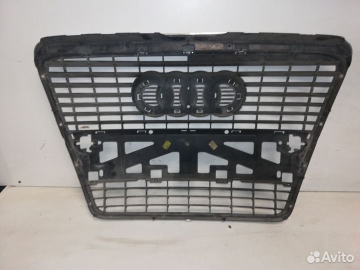 Решетка радиатора Audi A6 C6 4F