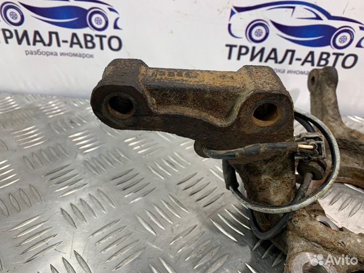 Кулак поворотный передний правый Nissan X-Trail