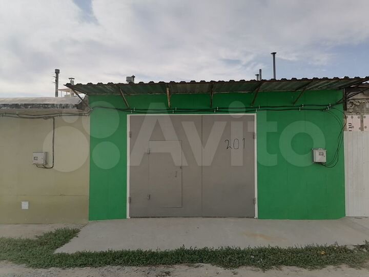 Гараж, > 30 м²