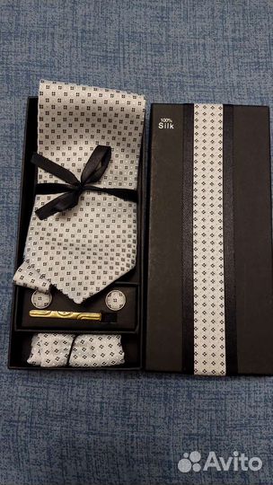 Галстук мужской шелковый