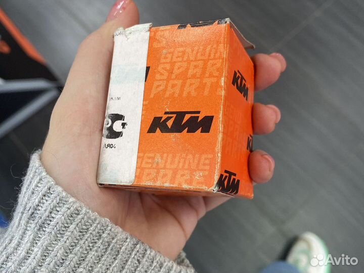 Фильтр масляный ktm 59038046100