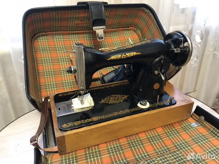 Швейная машинка подольск СССР с электроприводом